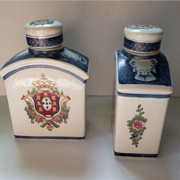 Accent by Oriental Decanters Vases - Picture 2 of 12